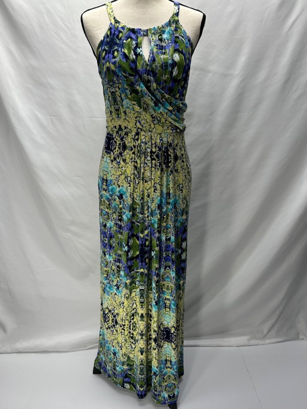 Cynthia Rowley Womens Sleeveless Maxi Dress With Keyhole Detail & Vibrant Abstra